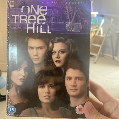 One tree hill - one,